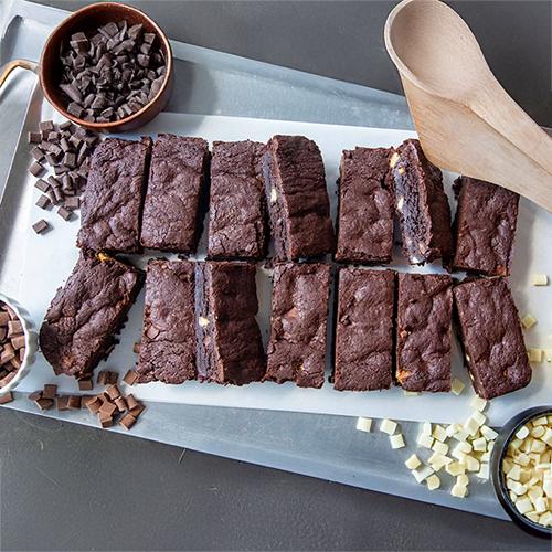 Ultimate Brownie Traybake 10x14ptn