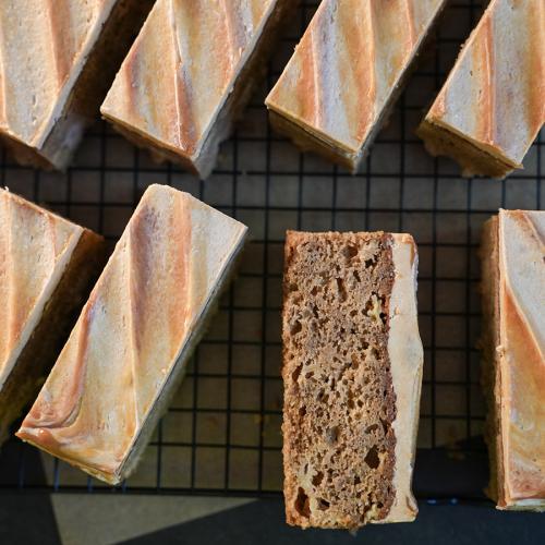 Cakesmiths Salted Toffee Apple Traycake 6x1x18ptn