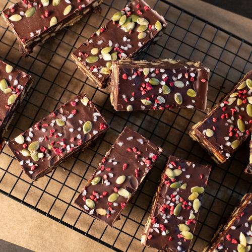 Cakesmiths Jewelled Chocolate Tiffin 10x1x14ptn