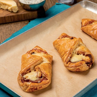 Chef's Selection Bacon & Cheese Turnover 1x30 (uncooked)