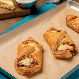 Chef's Selection Bacon & Cheese Turnover 1x30 (uncooked)