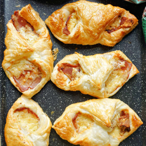 Bacon & Cheese Turnovers 40x140g