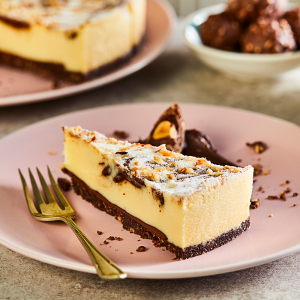 Chefs' Selections Hazelnut Praline and White Chocolate Cheesecake 1x14ptn