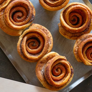 Cinnamon Buns 1x8