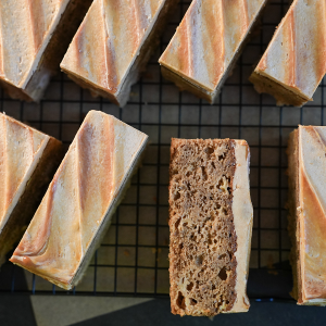 Cakesmiths Salted Toffee Apple Traycake 6x1x18ptn