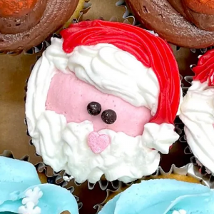 La Creme Patisserie Ltd Mini Santa Cupcakes 1x30