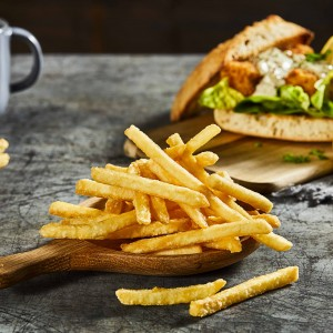 Lutosa Shoestring Fries Skin On 7mm 4x2.25kg